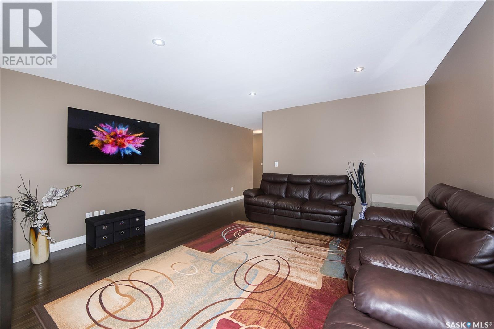 Single Family House Bi-level for Sale in  Zary ROAD Saskatoon 