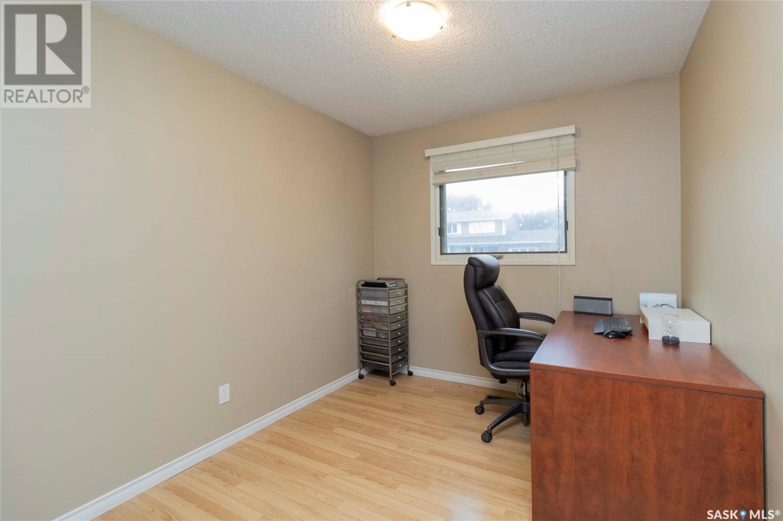 Photo 38 of 237 Guelph Crescent, Saskatoon SK