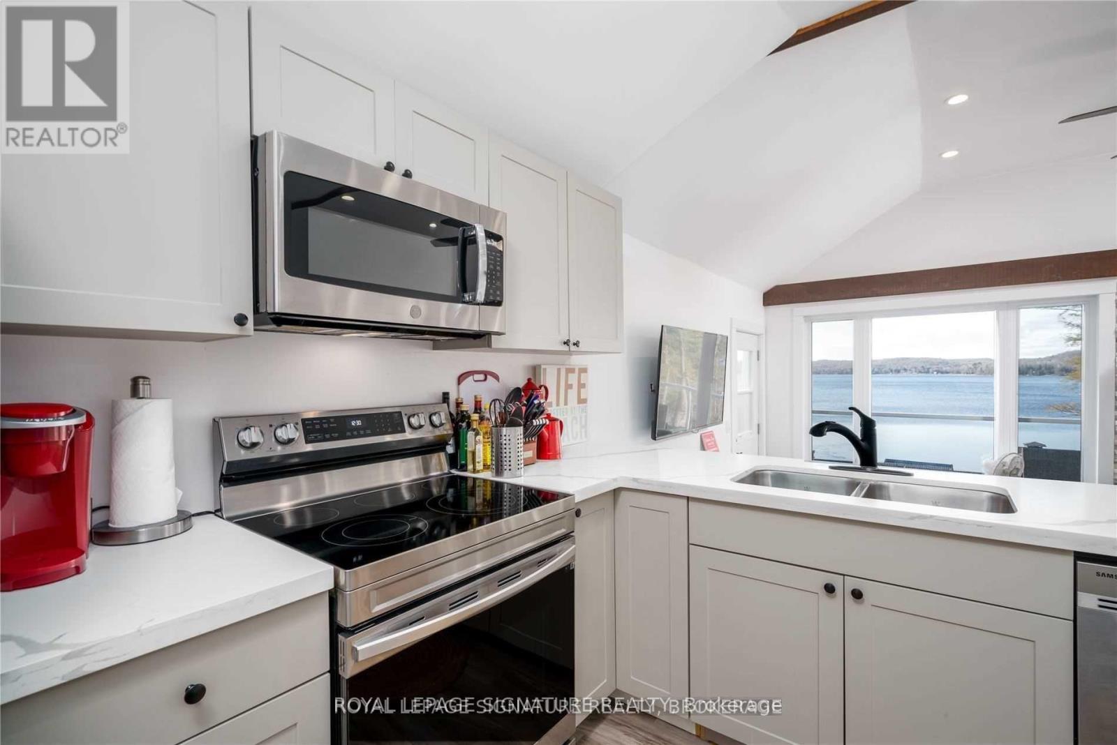 Photo 11 of 1051 Norley Drive, Algonquin Highlands ON