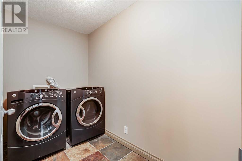 Single Family House Multi-level for Sale in   Centre Avenue NE Bridgeland/Riverside Calgary 