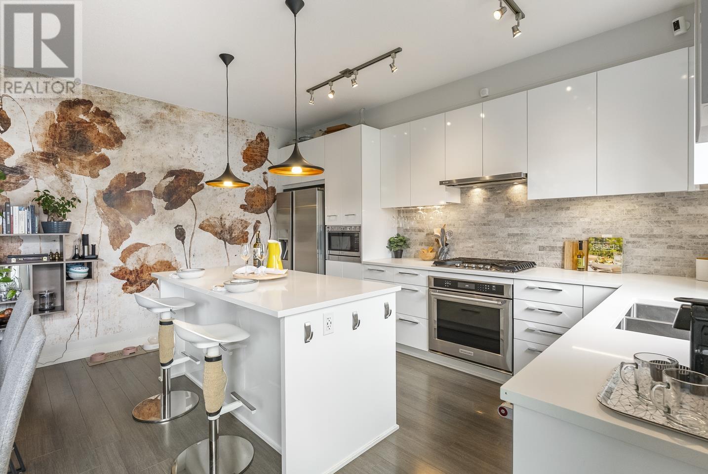 Photo 7 of 153 3500 Burke Village Promenade, Coquitlam BC