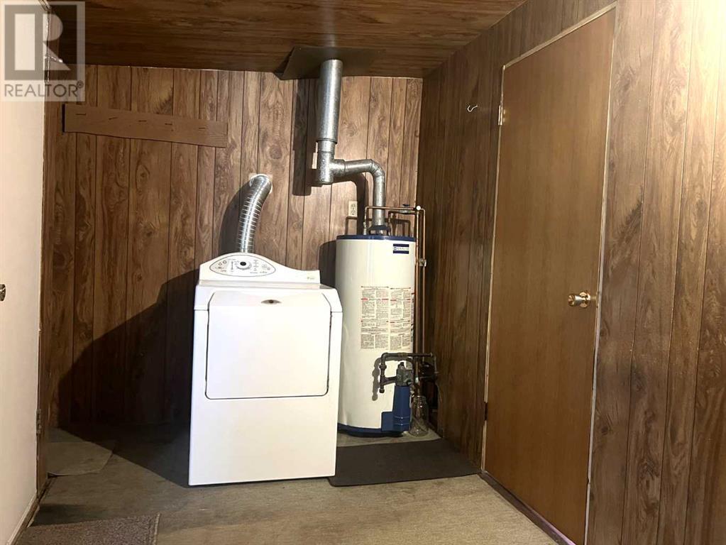 Photo 20 of 4805 17 Avenue, Edson AB