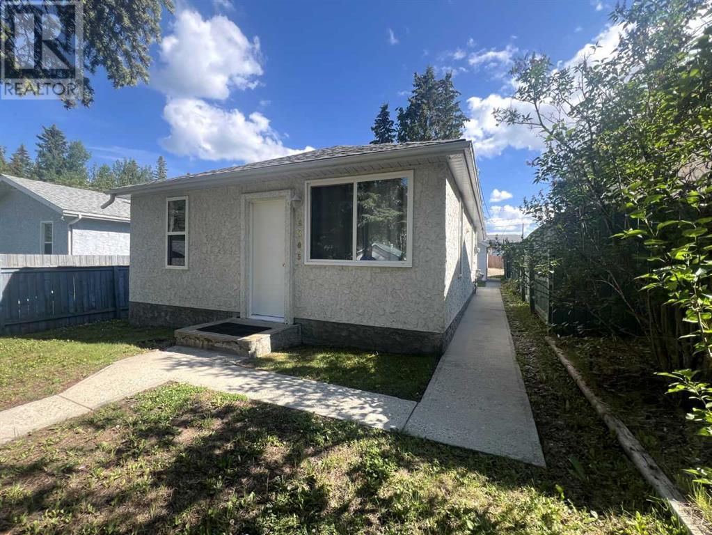 Photo 4 of 4805 17 Avenue, Edson AB