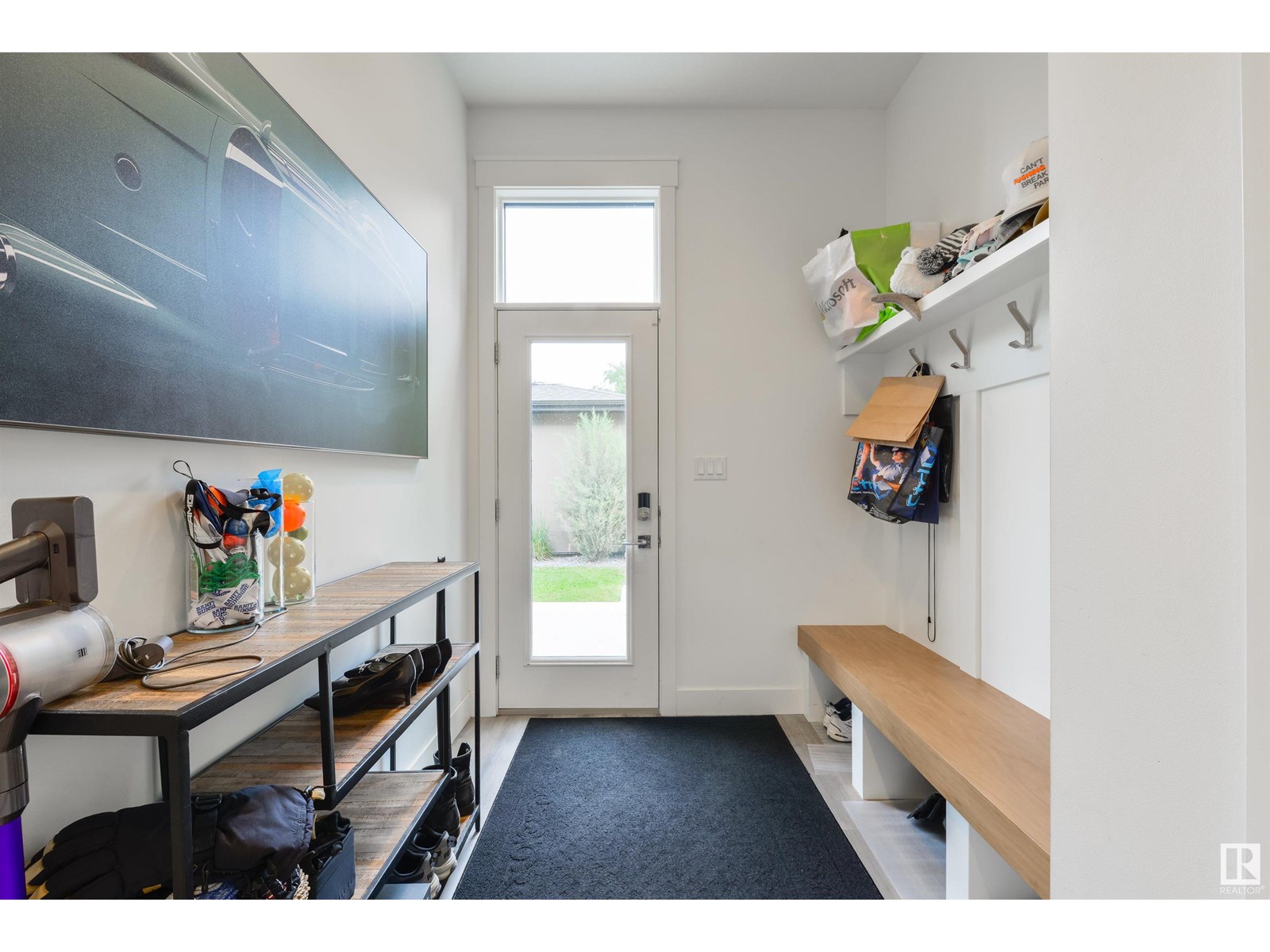 Photo 17 of 12444 Lansdowne Dr Nw, Edmonton AB