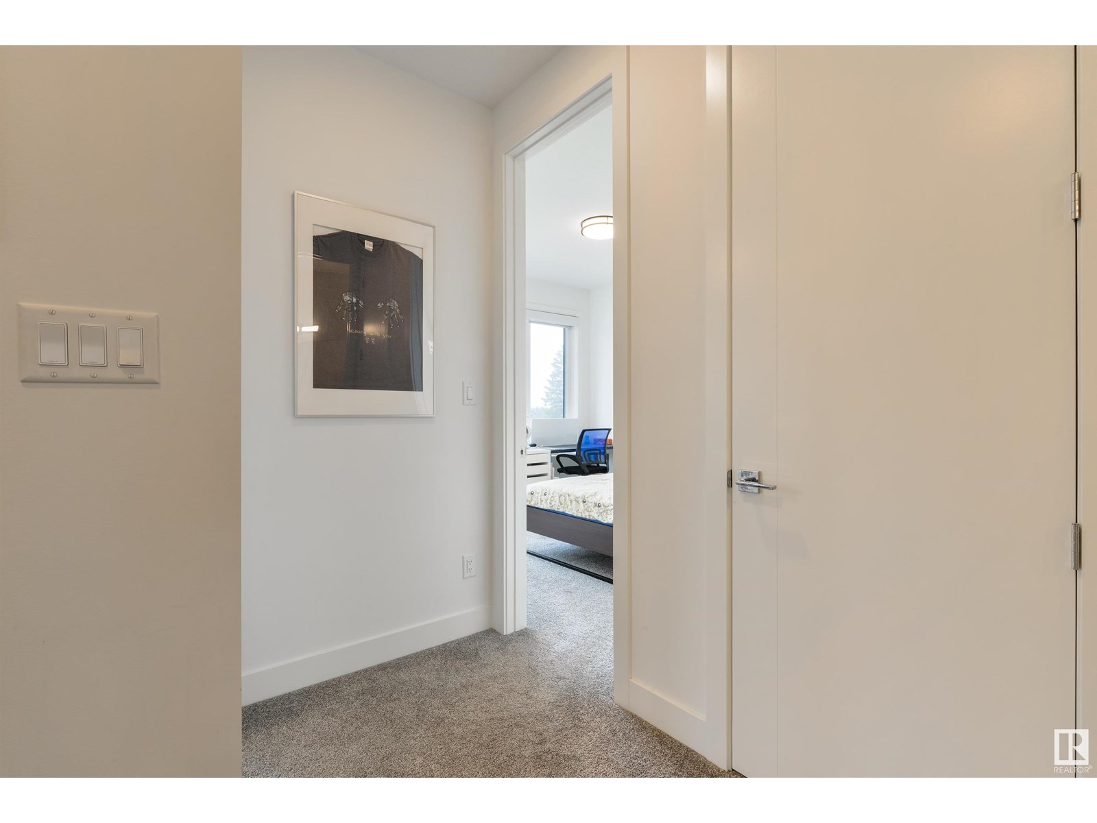 Photo 30 of 12444 Lansdowne Dr Nw, Edmonton AB