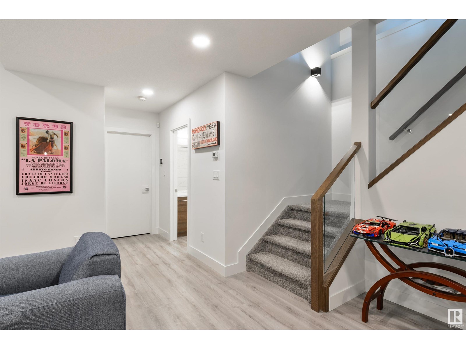 Photo 40 of 12444 Lansdowne Dr Nw, Edmonton AB