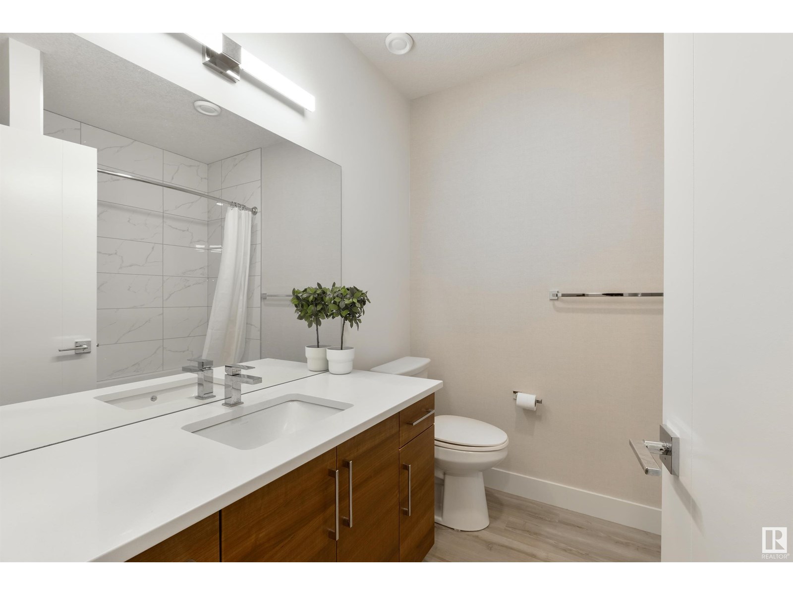Photo 47 of 12444 Lansdowne Dr Nw, Edmonton AB