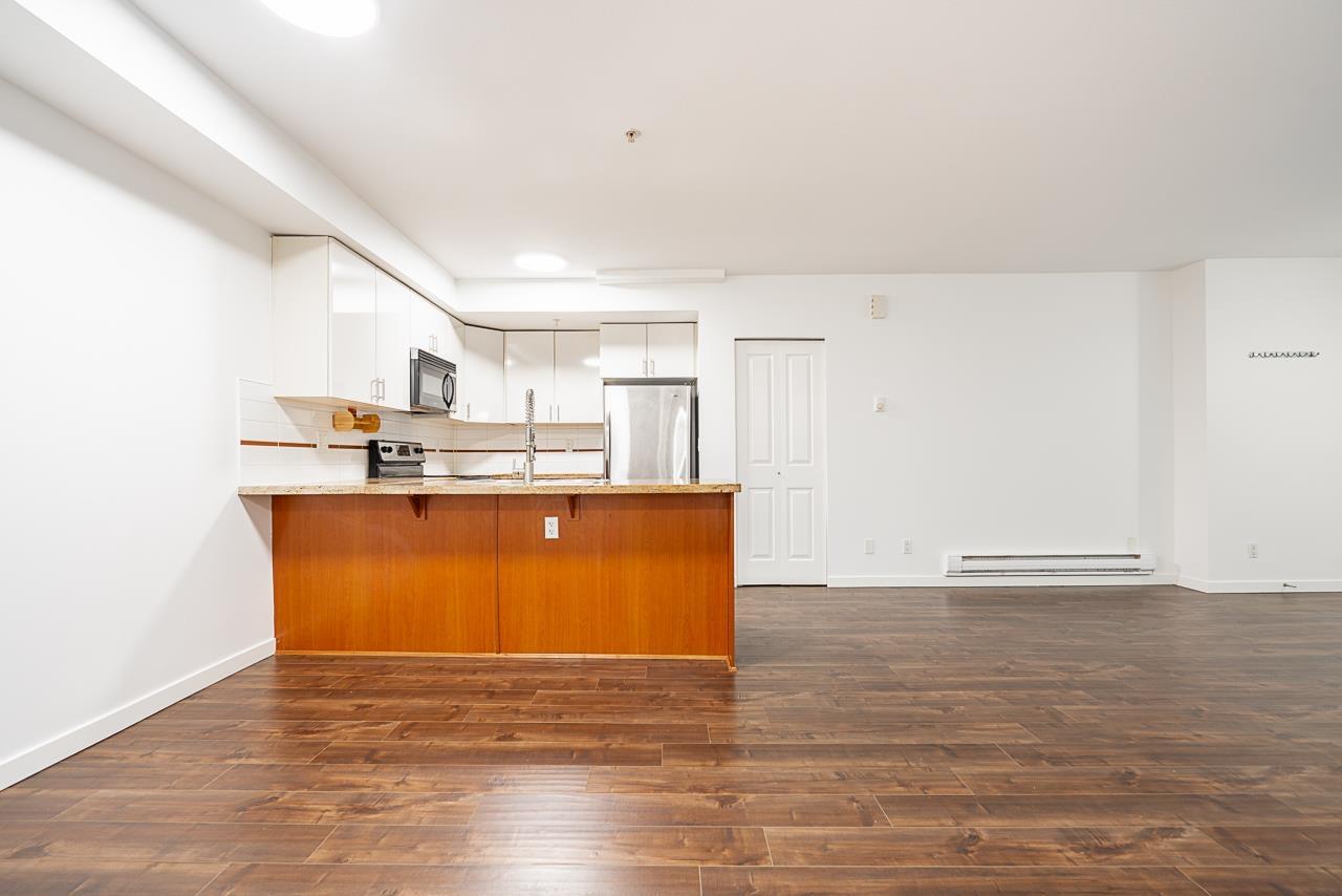 Photo 12 of 68 13239 Old Yale Road, Surrey BC