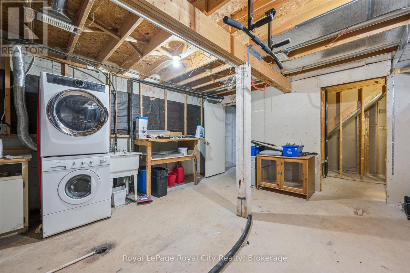 Photo 3 of 289 Strathallan Street, Centre Wellington ON
