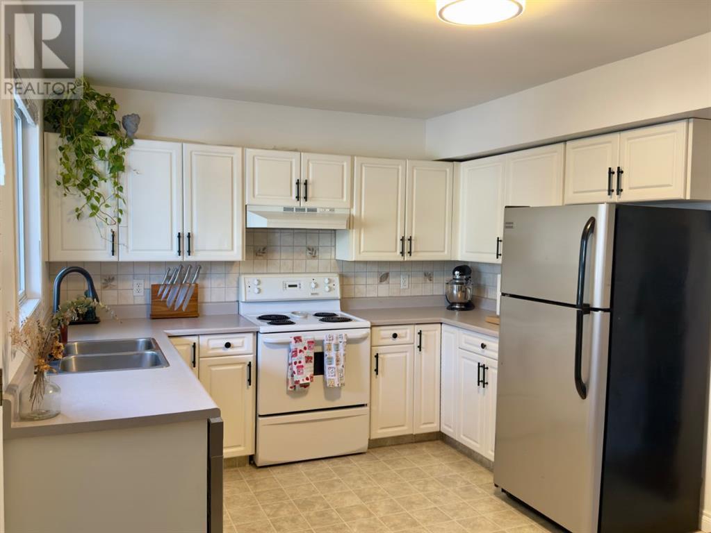 Single Family House for Sale in  Regal Park NE Renfrew Calgary 