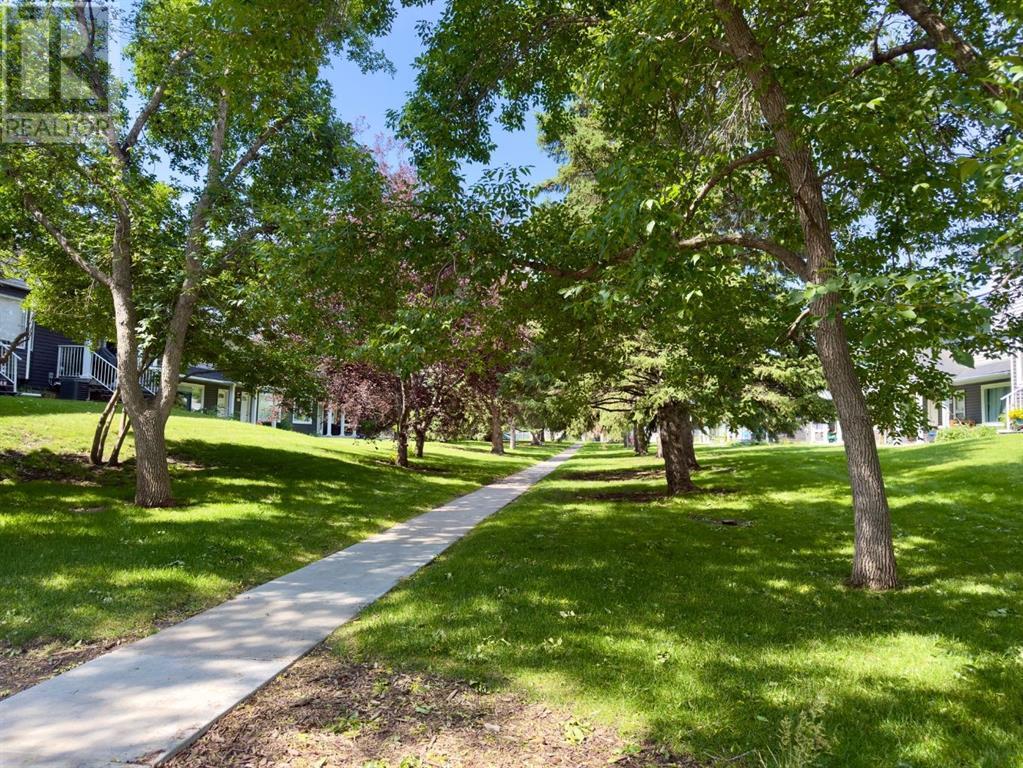 Single Family House for Sale in  Regal Park NE Renfrew Calgary 