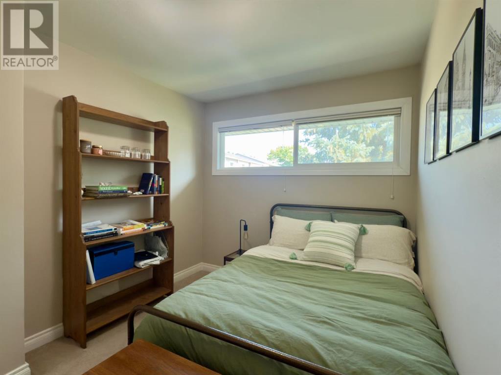 Single Family House for Sale in  Regal Park NE Renfrew Calgary 
