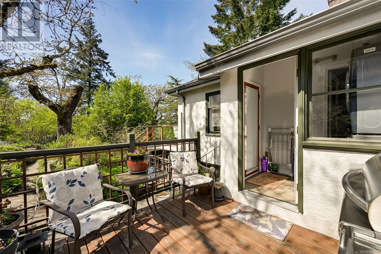 Photo 32 of 1151 Reynolds Rd, Saanich BC