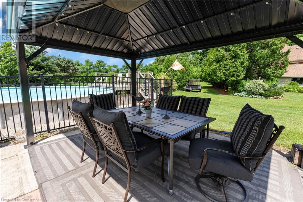 Photo 15 of 5400 North Service Road, Beamsville ON