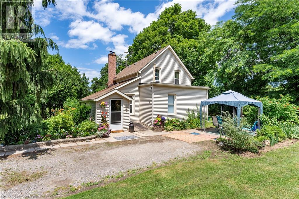 Photo 2 of 5400 North Service Road, Beamsville ON