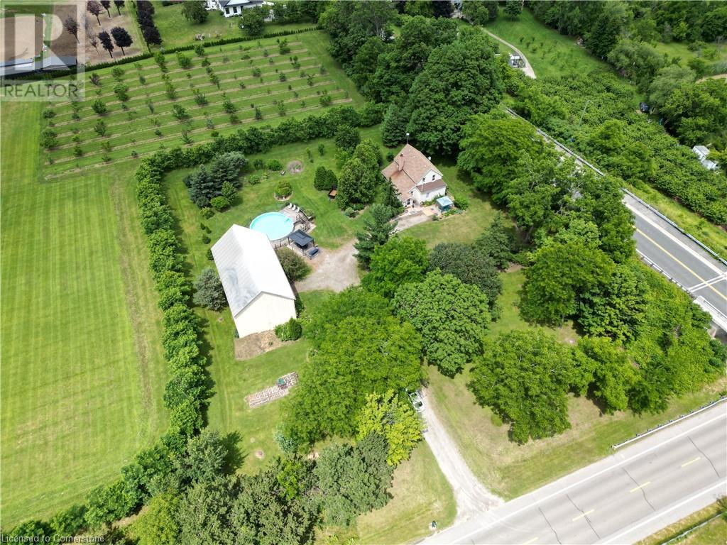 Photo 41 of 5400 North Service Road, Beamsville ON