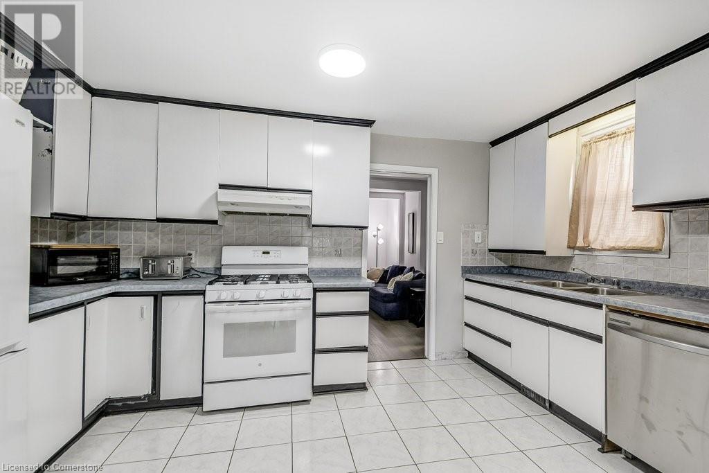 Photo 10 of 4 Hilda Street, St Catharines ON