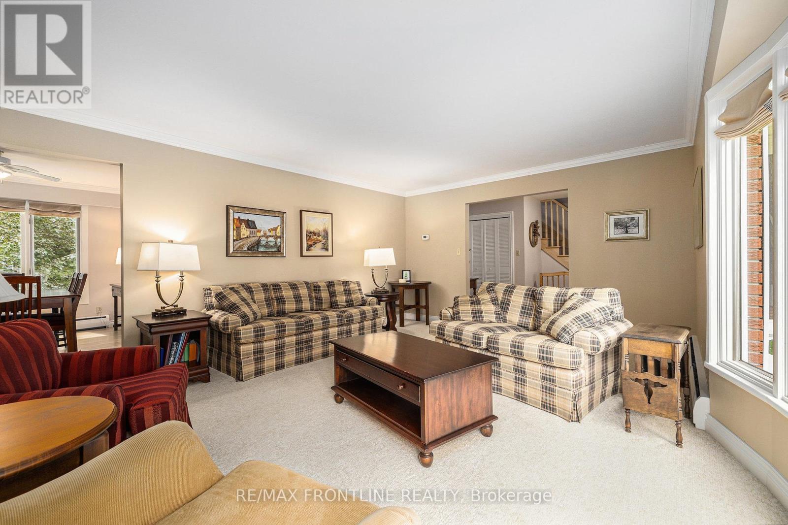 Photo 3 of 12 Glenview Crescent, Perth ON