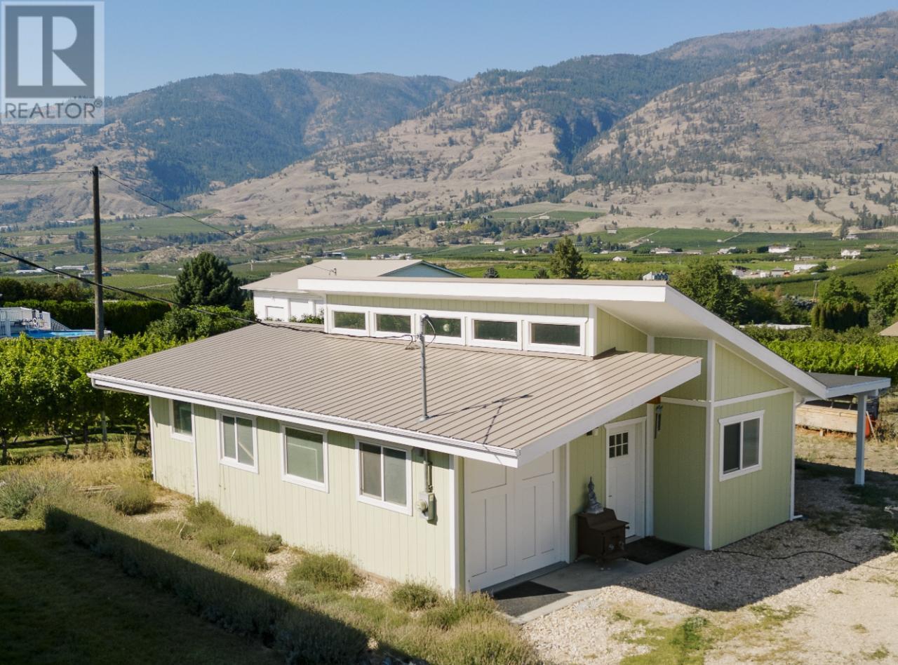  5470 Snowbrush Street, Oliver