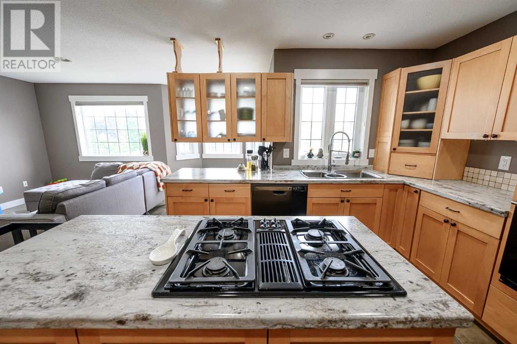 Photo 8 of 9306 Lakeshore Court, Grande Prairie AB