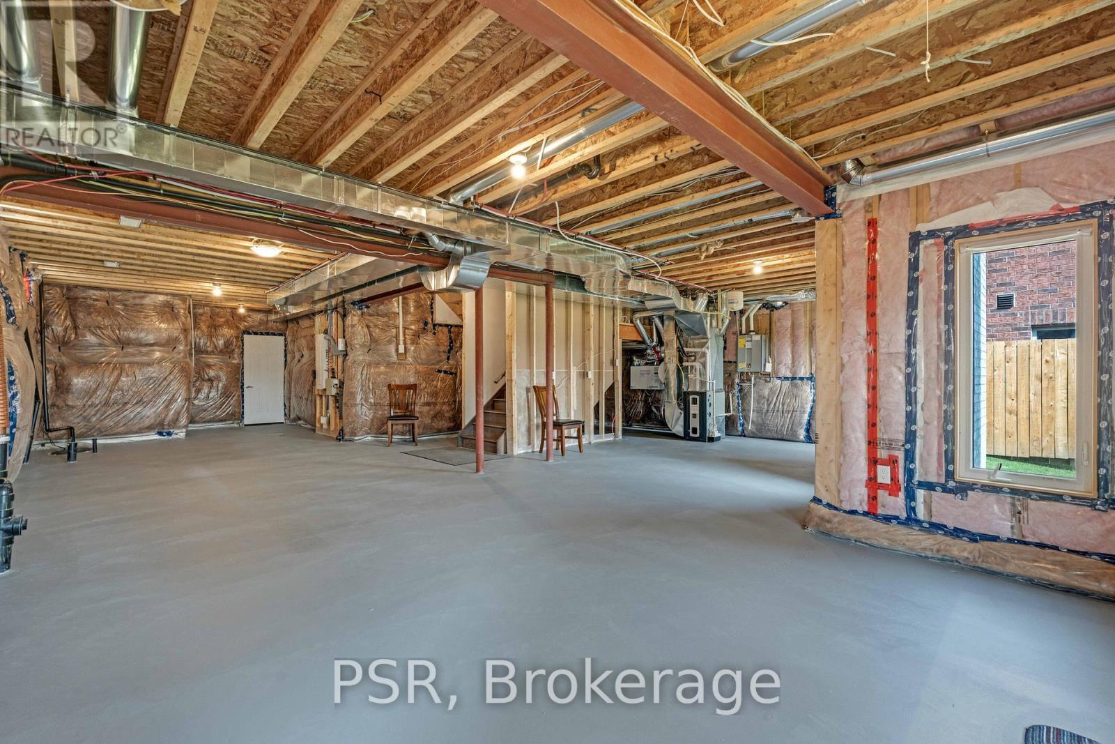 Photo 5 of 16 Hewson Street, Penetanguishene ON