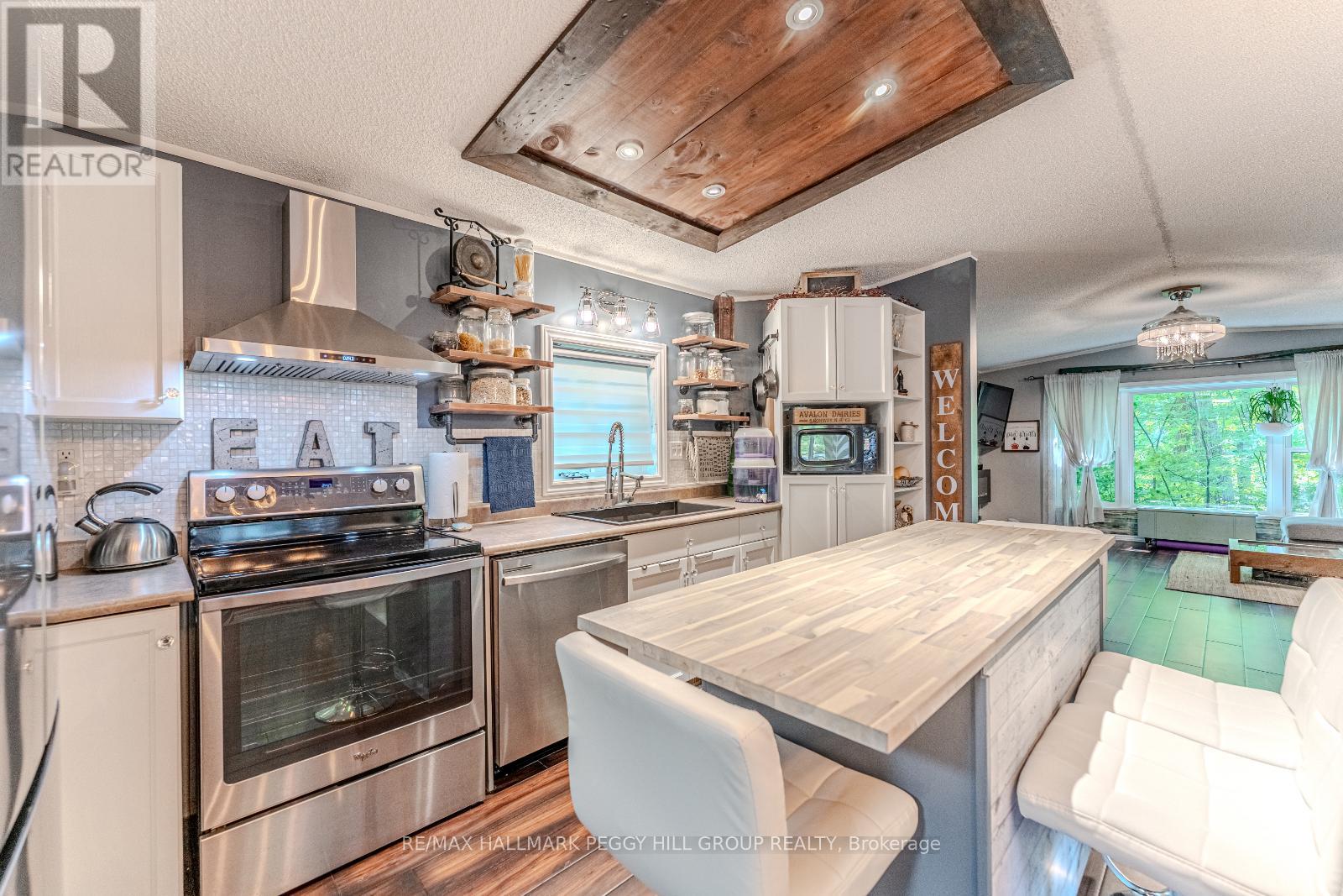 Photo 9 of 7498 Island Crescent, Ramara ON