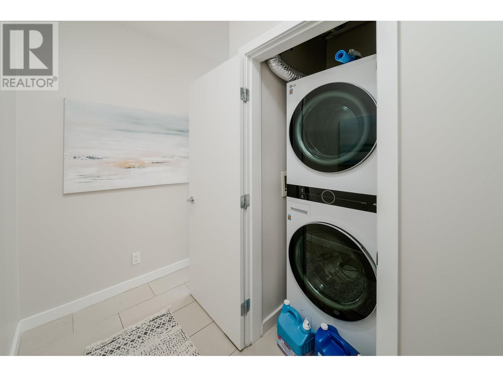 Photo 24 of 608 280 Ross Drive, New Westminster BC