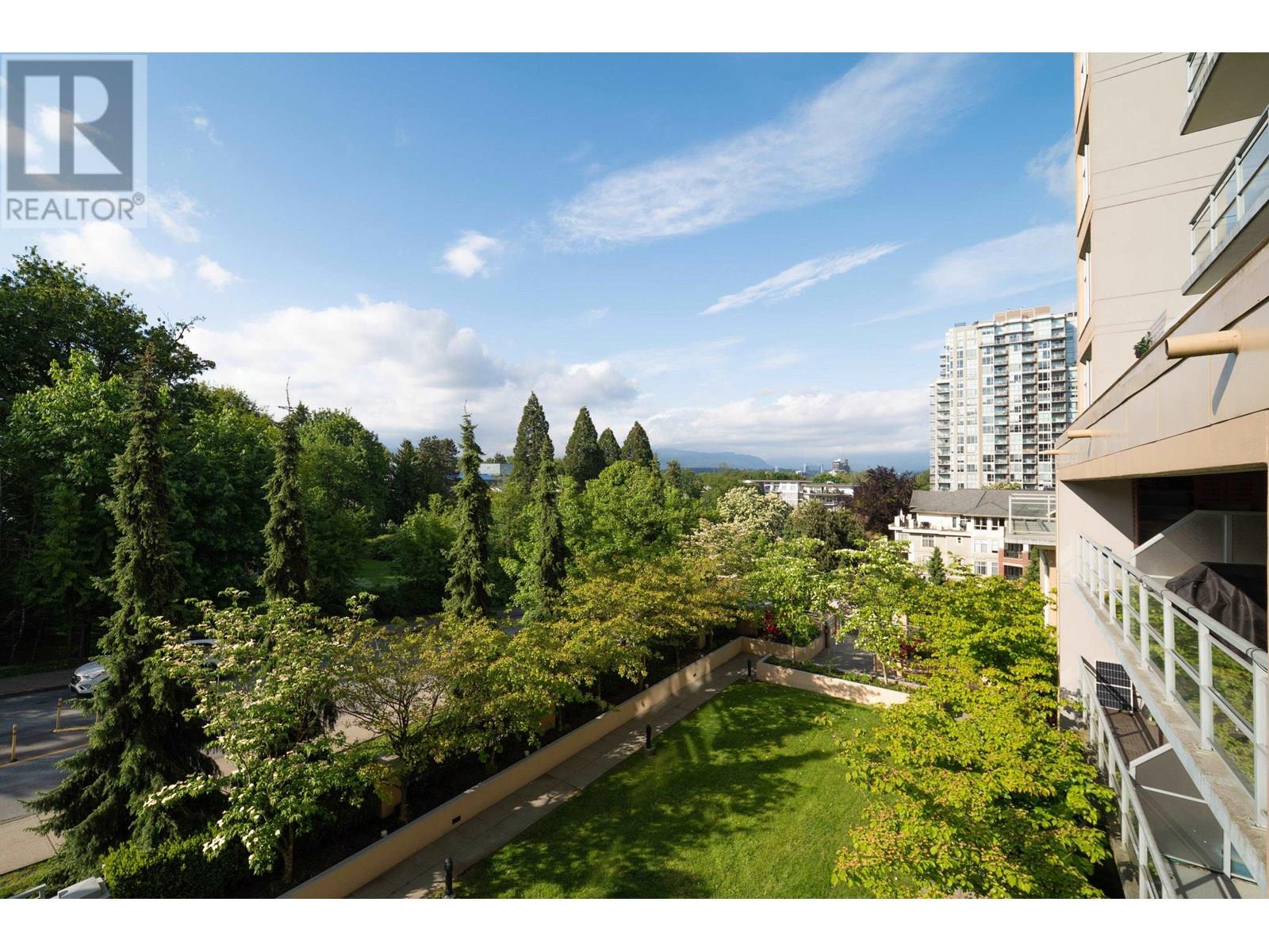 Photo 32 of 608 280 Ross Drive, New Westminster BC
