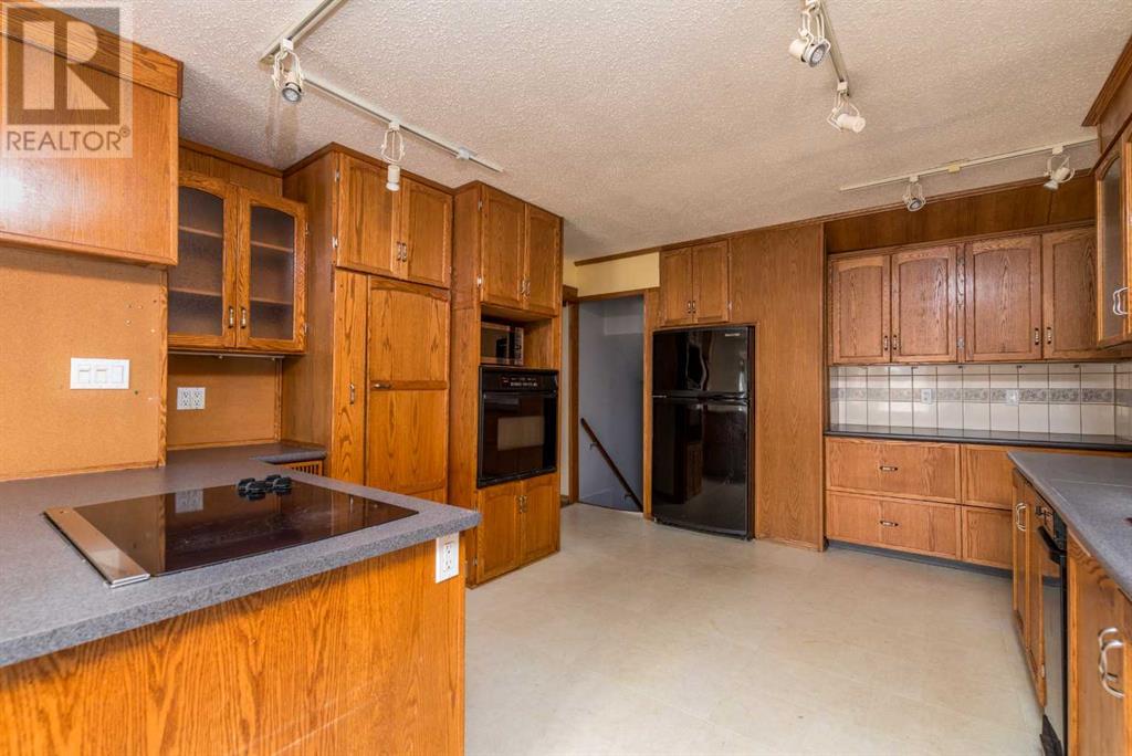 Photo 11 of 5107 41 Street, Lloydminster AB