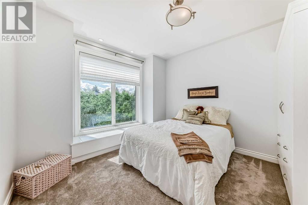 Single Family House for Sale in  Child Avenue NE Renfrew Calgary 
