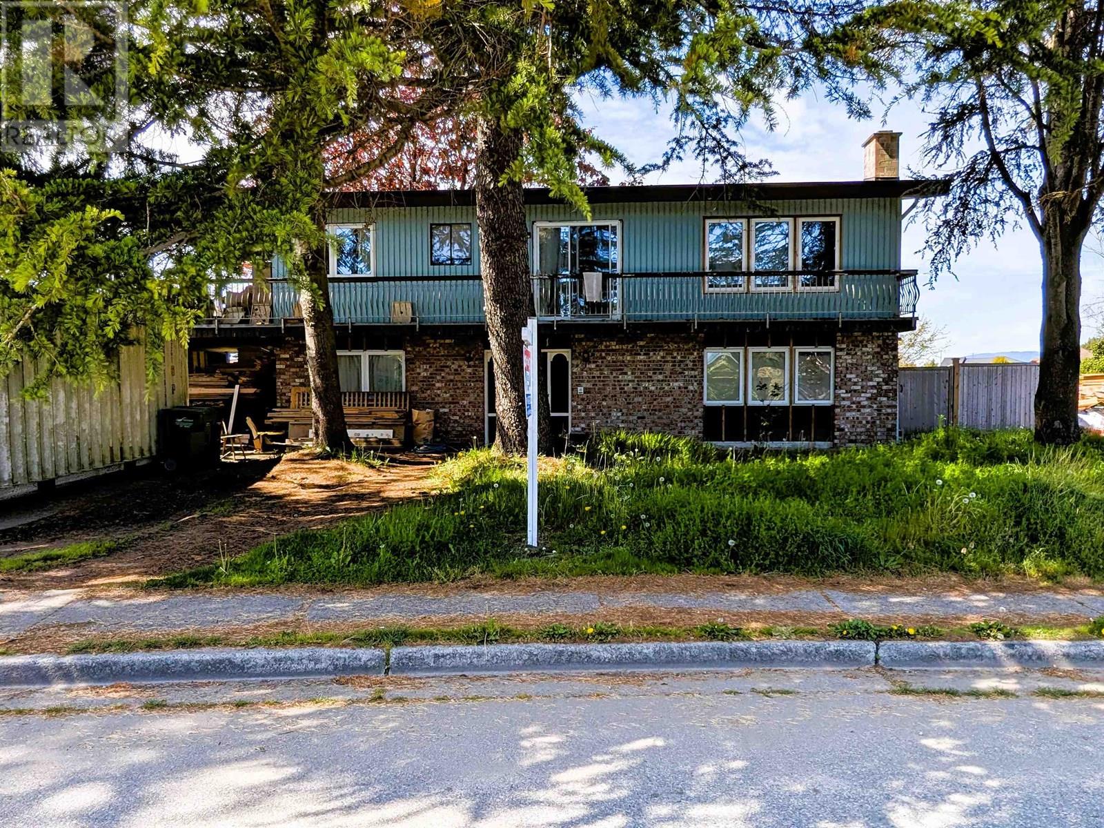 Photo 3 of 9211 Arvida Drive, Richmond BC