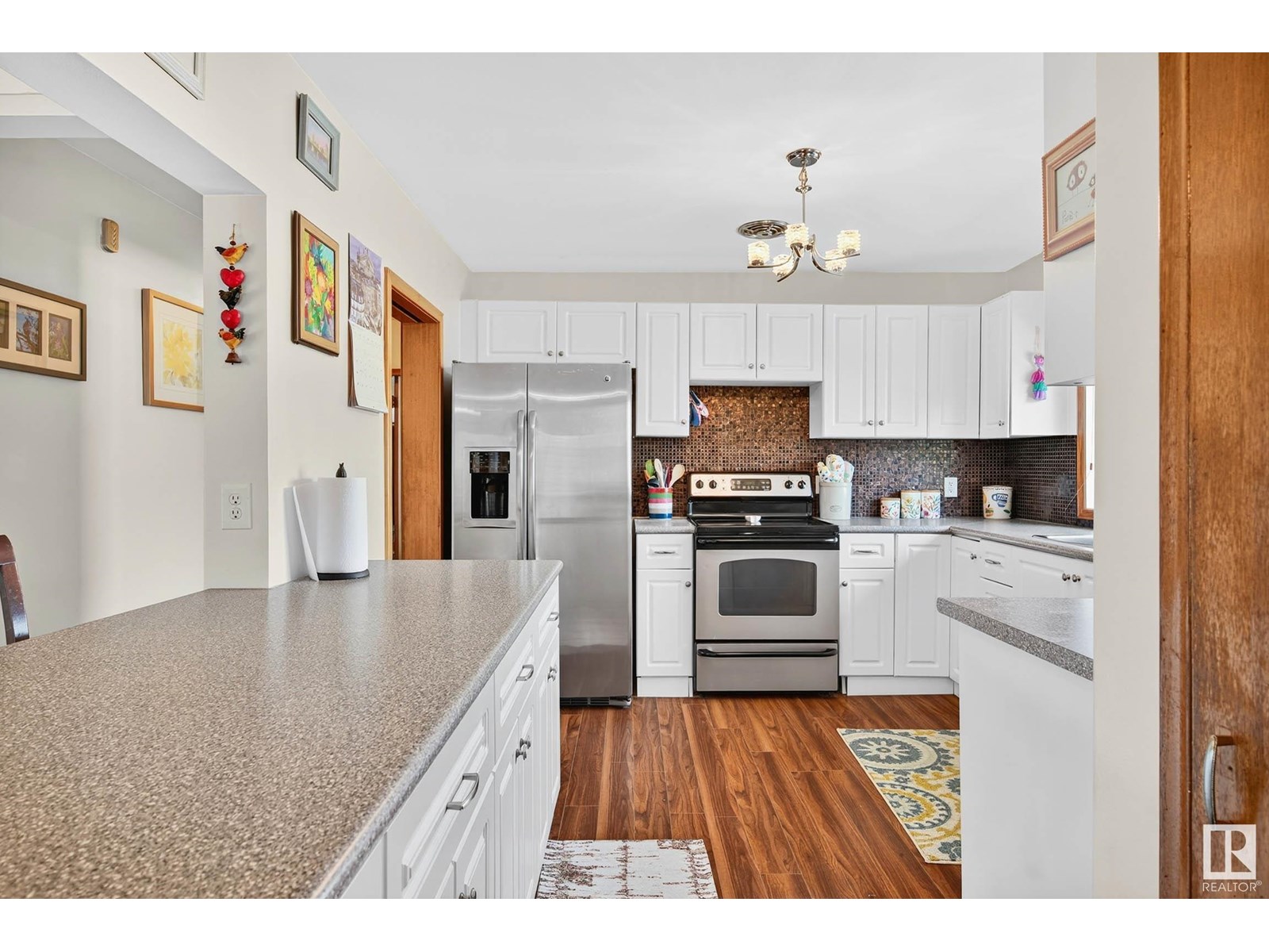 Photo 15 of 4816 117 Av Nw, Edmonton AB