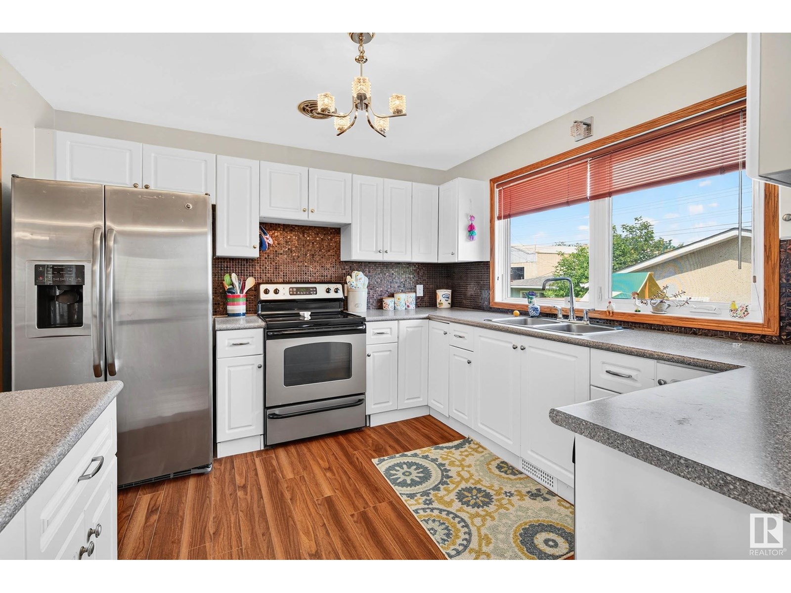 Photo 16 of 4816 117 Av Nw, Edmonton AB