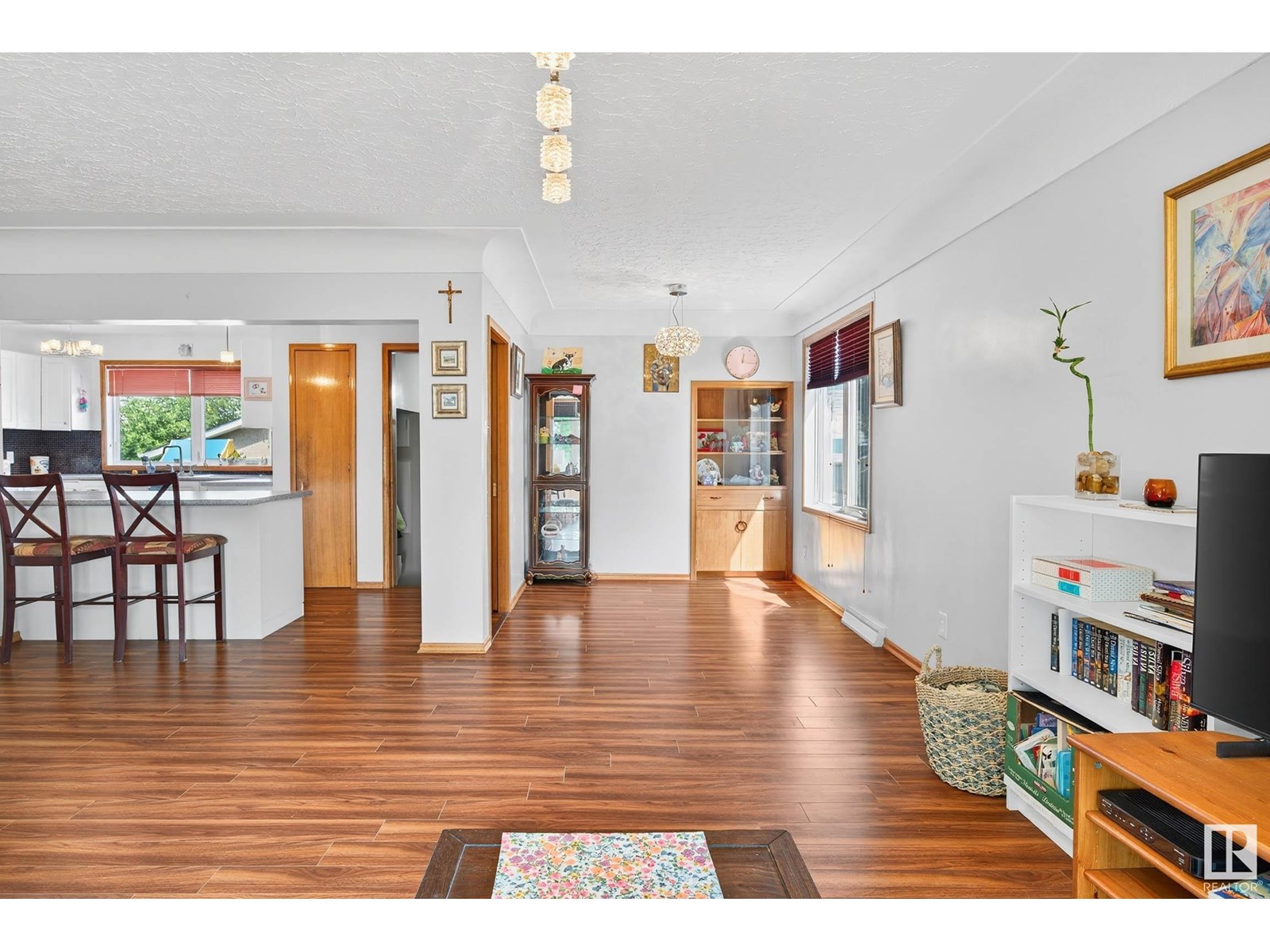Photo 8 of 4816 117 Av Nw, Edmonton AB