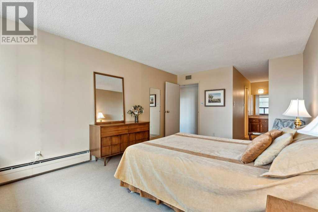 Single Family House for Sale in    Avenue SW Mission Calgary 