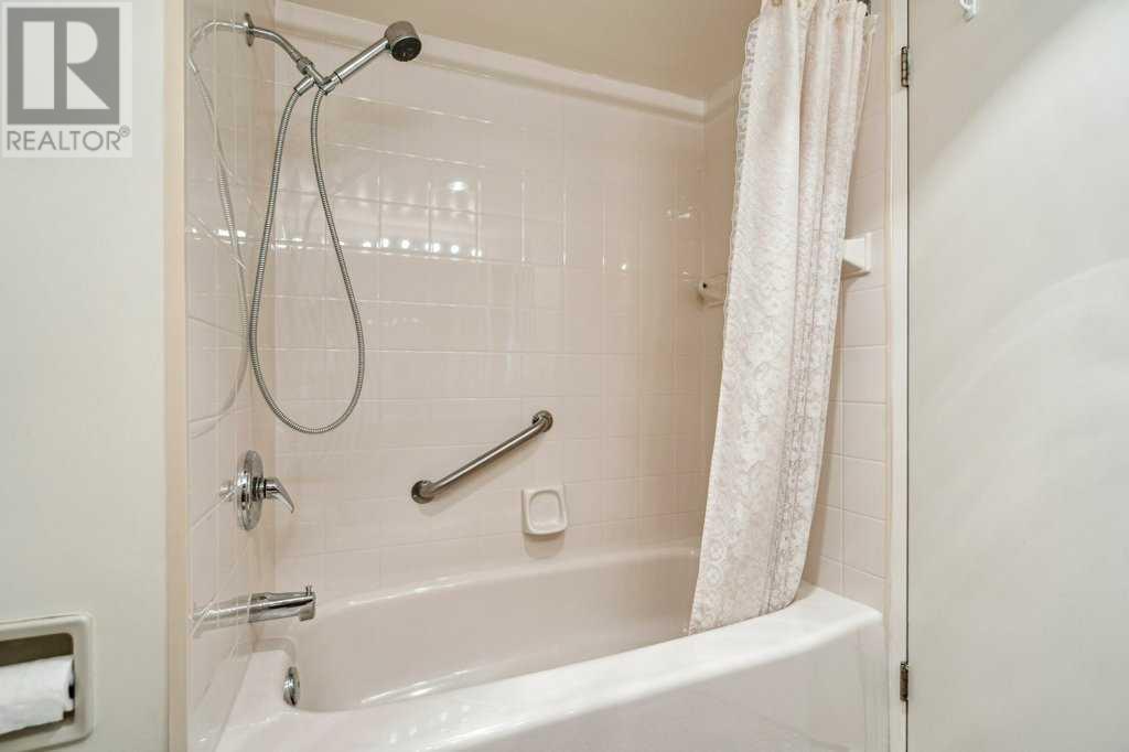Single Family House for Sale in    Avenue SW Mission Calgary 