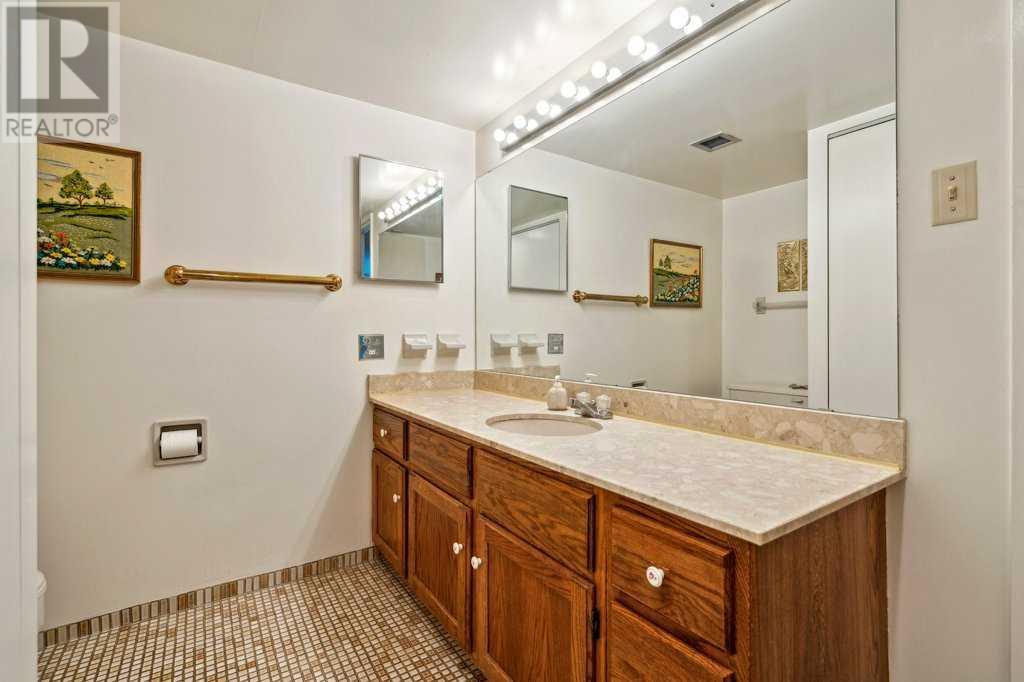 Single Family House for Sale in    Avenue SW Mission Calgary 