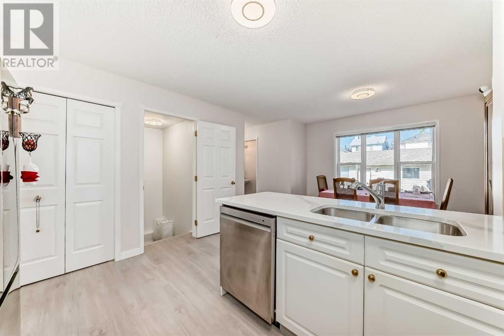 Single Family House for Sale in  Hidden Ranch Road NW Hidden Valley Calgary 