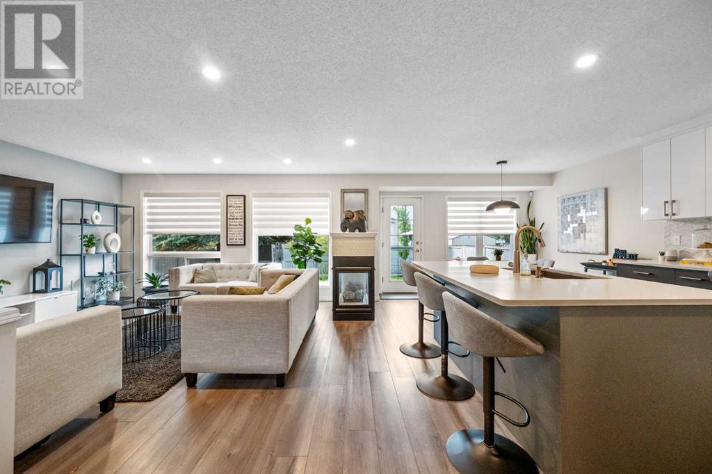 Single Family House for Sale in  Coral Springs Close NE Coral Springs Calgary 
