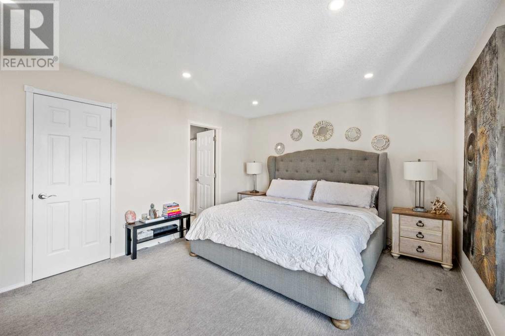 Single Family House for Sale in  Coral Springs Close NE Coral Springs Calgary 