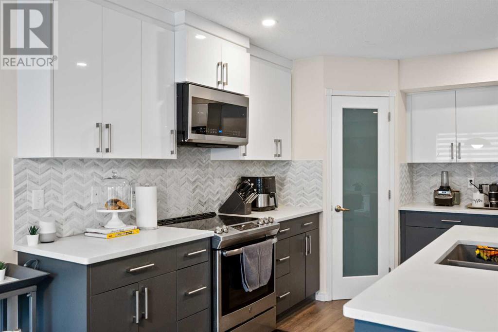 Single Family House for Sale in  Coral Springs Close NE Coral Springs Calgary 