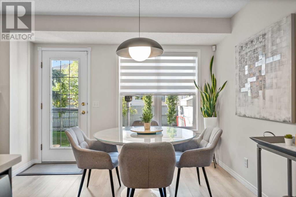 Single Family House for Sale in  Coral Springs Close NE Coral Springs Calgary 