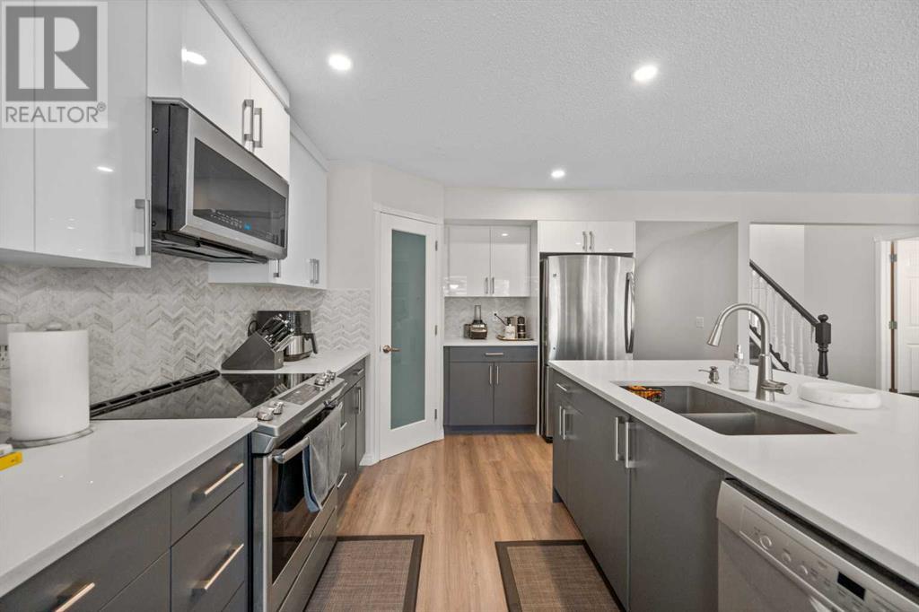 Single Family House for Sale in  Coral Springs Close NE Coral Springs Calgary 