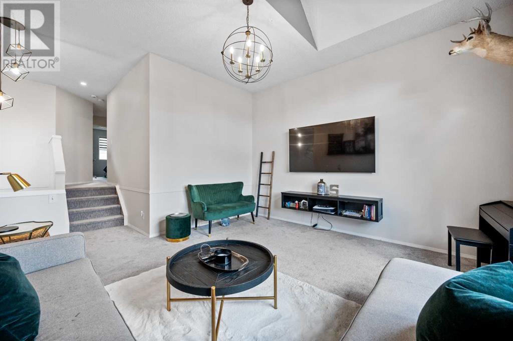 Single Family House for Sale in  Coral Springs Close NE Coral Springs Calgary 