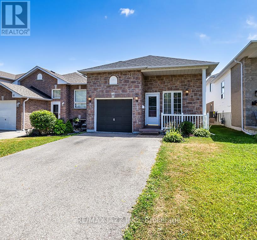 Photo 10 of 15 Daiseyfield Avenue, Clarington ON