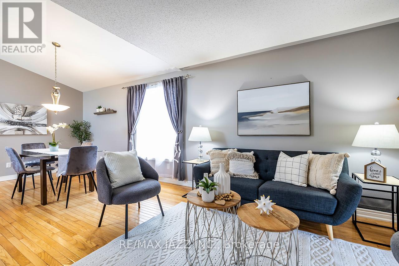 Photo 20 of 15 Daiseyfield Avenue, Clarington ON