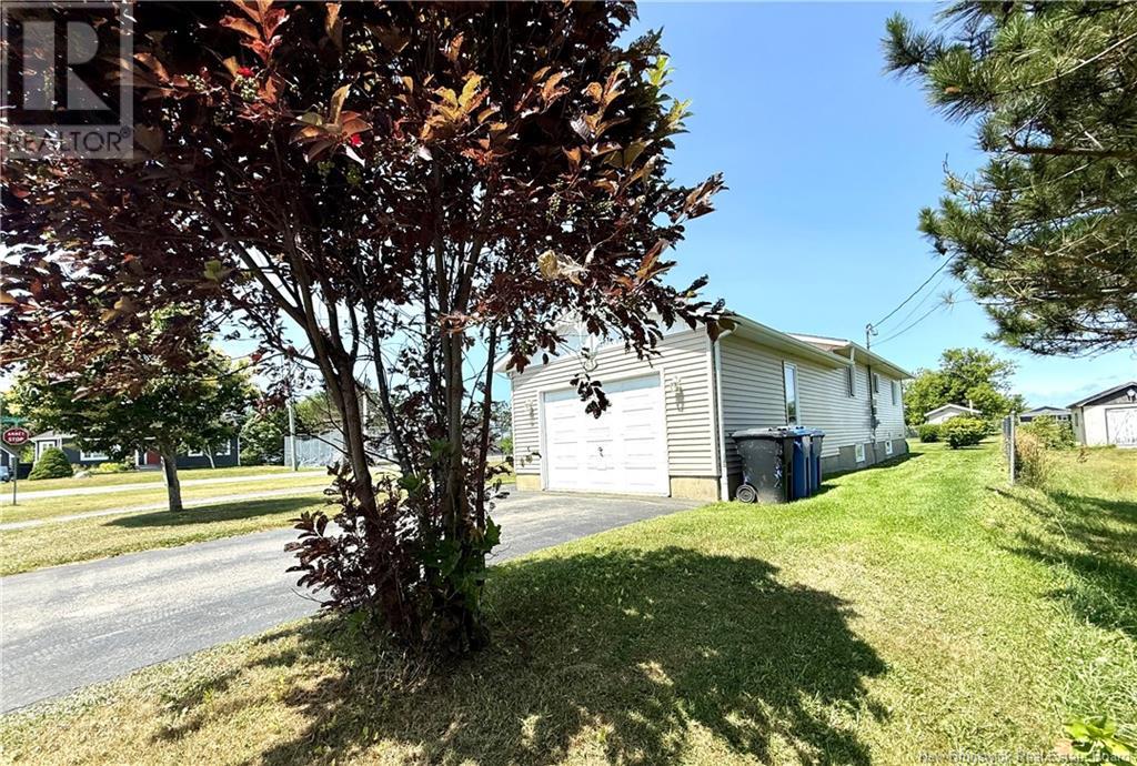 Photo 33 of 63 Rue Parise, Caraquet NB