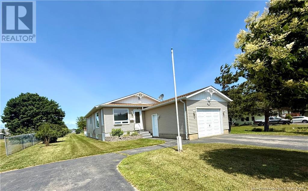 Photo 44 of 63 Rue Parise, Caraquet NB