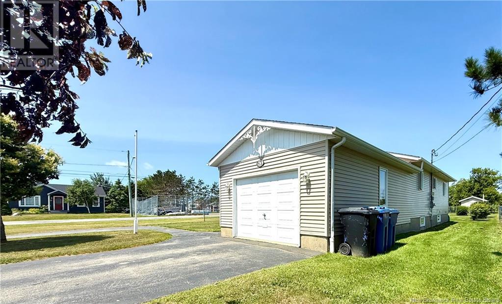 Photo 34 of 63 Rue Parise, Caraquet NB