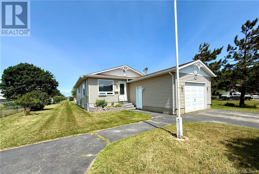 Photo 41 of 63 Rue Parise, Caraquet NB